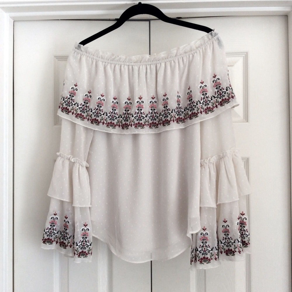 White House Black Market Embroidered blouse xs